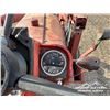 Image 10 : 1966 IH FARMALL 806 2WD TRACTOR