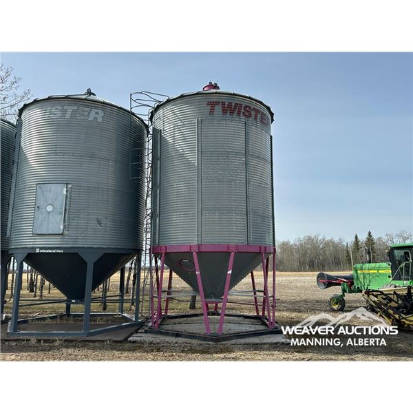 TWISTER 14 FT X 8 RING 2450 +/- BUSHEL HOPPER BIN