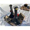 Image 3 : (2) Caterpillar 30063 Jack Stands