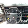 Image 10 : 2015 Kenworth T800 Tri Drive Sleeper Truck Tractor