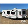 Image 4 : 2014 SPORTSMAN 28. FT. T/A TRAVEL TRAILER