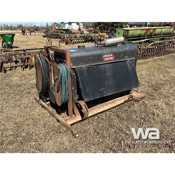 LINCOLN ELECTRIC CLASSIC III SA300 WELDER