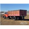 Image 4 : 1974 IHC LOADSTAR 1600 S/A GRAIN TRUCK