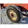 Image 13 : INTERNATIONAL 430T SQUARE BALER