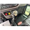 Image 10 : 2015 PETERBILT 367 TRI DRIVE SLEEPER TANK TRUCK
