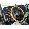 Image 14 : 2015 PETERBILT 367 TRI DRIVE SLEEPER TANK TRUCK