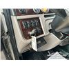 Image 15 : 2015 PETERBILT 367 TRI DRIVE SLEEPER TANK TRUCK