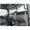 Image 21 : 2015 PETERBILT 367 TRI DRIVE SLEEPER TANK TRUCK