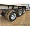 Image 50 : 2015 PETERBILT 367 TRI DRIVE SLEEPER TANK TRUCK