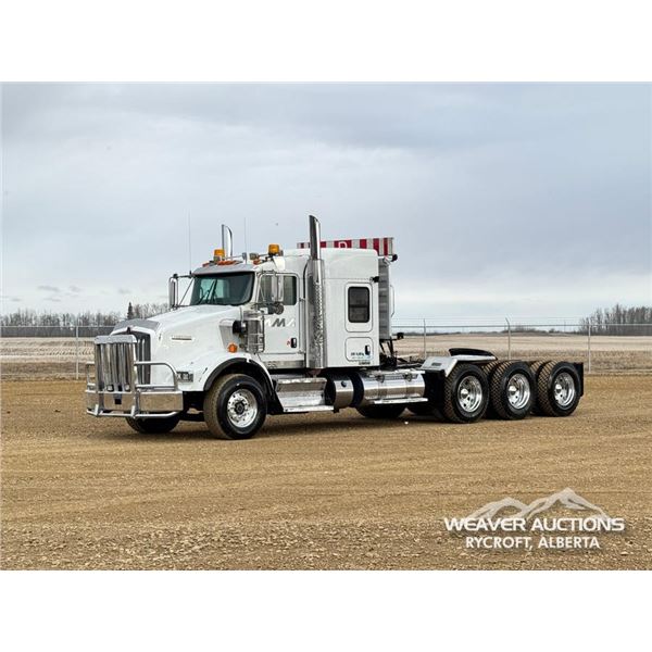2014 KENWORTH T800 TRI DRIVE SLEEPER TRUCK TRACTOR