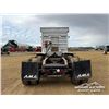 Image 27 : 2014 KENWORTH T800 TRI DRIVE SLEEPER TRUCK TRACTOR
