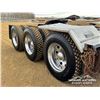 Image 53 : 2014 KENWORTH T800 TRI DRIVE SLEEPER TRUCK TRACTOR