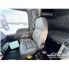 Image 67 : 2014 KENWORTH T800 TRI DRIVE SLEEPER TRUCK TRACTOR