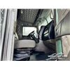 Image 80 : 2014 KENWORTH T800 TRI DRIVE SLEEPER TRUCK TRACTOR
