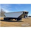 Image 2 : 2015 DOEPKER 45 FT. TRIDEM GRAIN TRAILER