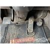 Image 17 : 2007 KENWORTH T800B TRIDRIVE SLEEPER TRUCK TRACTOR