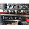 Image 18 : 2007 KENWORTH T800B TRIDRIVE SLEEPER TRUCK TRACTOR