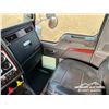 Image 9 : 2007 KENWORTH T800B TRIDRIVE SLEEPER TRUCK TRACTOR