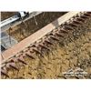 Image 11 : VERSATILE 2400 SWATHER HEADER