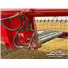 Image 14 : VERSATILE 2400 SWATHER HEADER