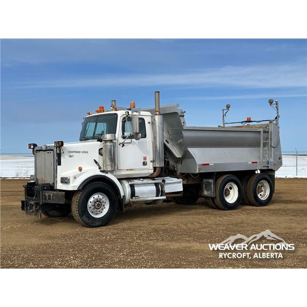 2004 WESTERN STAR T/A SAND & PLOW TRUCK