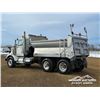 Image 4 : 2004 WESTERN STAR T/A SAND & PLOW TRUCK
