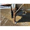 Image 11 : 2001 DOEPKER 36 FT. T/A GRAIN TRAILER