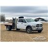 Image 2 : 2017 DODGE RAM 5500 SLT CREW CAB FLATBED TRUCK