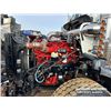 Image 29 : 2018 KENWORTH T800 TRI DRIVE SLEEPER TRUCK TRACTOR