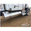 Image 70 : 2018 KENWORTH T800 TRI DRIVE SLEEPER TRUCK TRACTOR