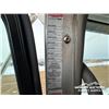 Image 7 : 2018 KENWORTH T800 TRI DRIVE SLEEPER TRUCK TRACTOR