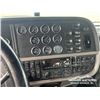Image 8 : 2020 PETERBILT 389 T/A TRUCK TRACTOR