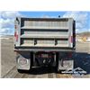 Image 45 : 2002 KENWORTH T800 T/A DUMP TRUCK