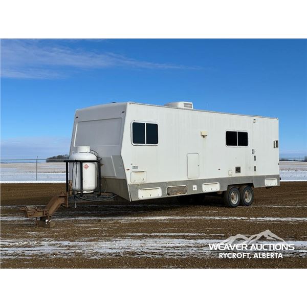 2007 VANGUARD 30 FT. T/A PORTABLE WELLSITE TRAILER