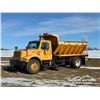 Image 1 : 1996 INTERNATIONAL 4900 S/A SAND & PLOW TRUCK