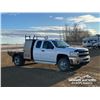 Image 2 : 2013 CHEVROLET 3500HD EXTENDED CAB FLATBED TRUCK