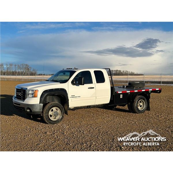 2008 GMC 3500HD EXTENDED CAB FLATBED TRUCK