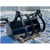 Image 2 : 68 IN. HYDRAULIC SKID STEER GRAPPLE BUCKET