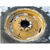 Image 6 : (1) 10-24 TRACTOR TIRE & RIM
