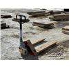 Image 1 : 5500 LB. INDUSTRIAL PALLET JACK