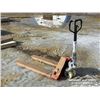 Image 2 : 5500 LB. INDUSTRIAL PALLET JACK