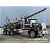 Image 2 : 2018 WESTERN STAR 4900SB TRI DRIVE LOG TRUCK