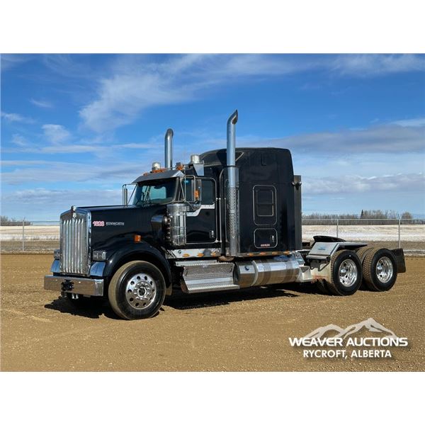 2021 KENWORTH W900 T/A SLEEPER TRUCK TRACTOR