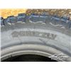 Image 6 : (4) GRIZZLY LT265/75R16 TIRES