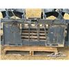 Image 9 : SKID STEER 84 IN. HYDRAULIC BRUSH GRAPPLE