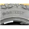 Image 6 : (2) GRIZZLY 33X12.50R18 TIRES
