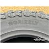 Image 5 : (4) GRIZZLY LT275/70R18 TIRES