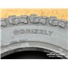 Image 5 : (4) GRIZZLY 275/70R18 TIRES