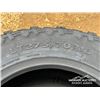 Image 6 : (4) GRIZZLY 275/70R18 TIRES