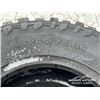 Image 6 : (4) GRIZZLY 265/75R16 TIRES